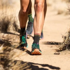 Darn Tough Sobo Micro Crew Lightweight Cushion Sock - Women's 3 Darn Tough Sobo Micro Crew Lightweight Cushion Sock - Women's -Outdoor Sports Equip Store CHA D2 7