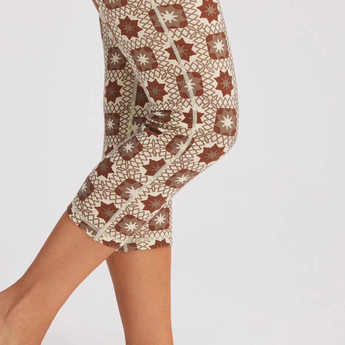 Spruces Mid-Weight Merino 3/4 Printed Bottom - Women's Spruces Mid-Weight Merino 3/4 Printed Bottom - Women's -Outdoor Sports Equip Store COLBREPRI D5