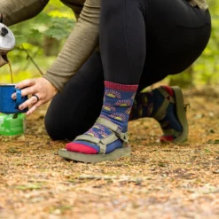 Darn Tough Ray Day Micro Crew Lightweight Cushion Sock - Women's -Outdoor Sports Equip Store DEN D1