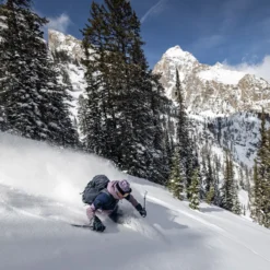 Outdoor Research Skytour AscentShell Jacket - Women's 4 Outdoor Research Skytour AscentShell Jacket - Women's -Outdoor Sports Equip Store MOTNAVBLU D19