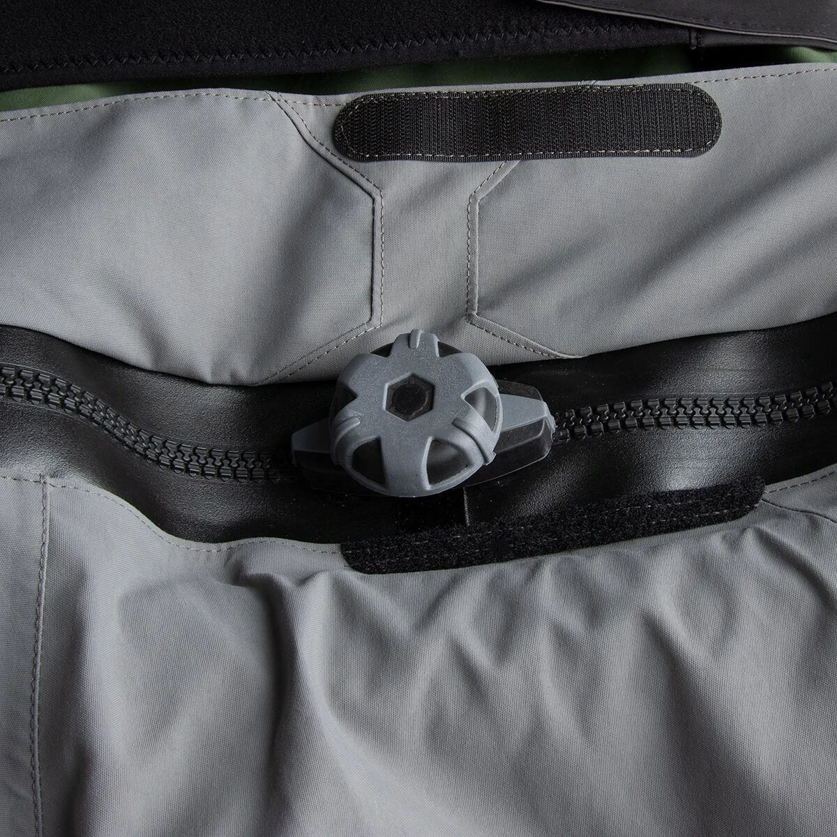 Idol GORE-TEX Dry Suit - Men's Kokatat Idol GORE-TEX Dry Suit - Men's -Outdoor Sports Equip Store OLI D7