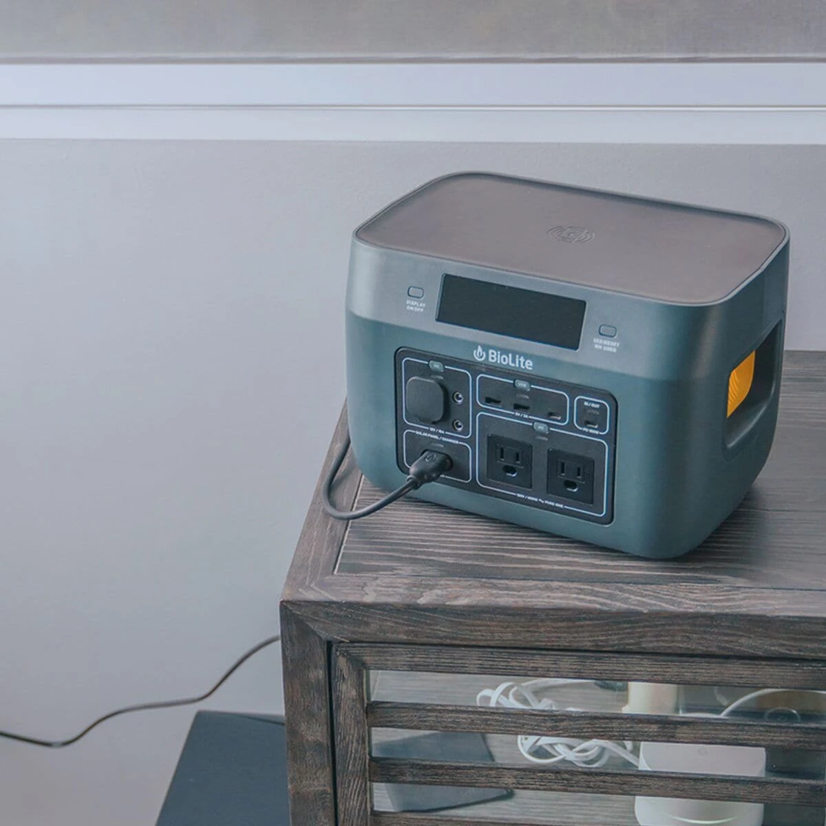 600 BaseCharge Power Station Biolite 600 BaseCharge Power Station -Outdoor Sports Equip Store ONECOL D11